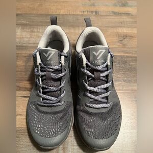 LNWOT Vionic sneakers